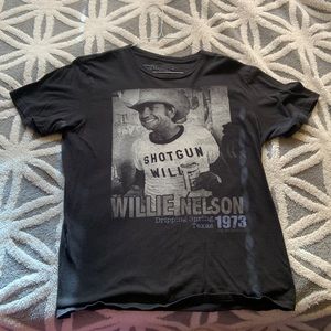 Willie Nelson shotgun Willie shirt